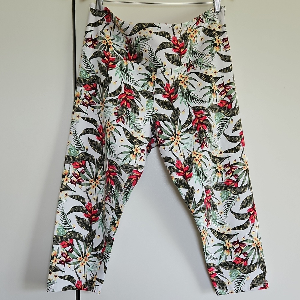 Suavé Tropical Capris Size XL